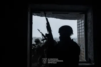 У Сіверськодонецьку окупанти дозволили раз на тиждень здавати документи на закордонний паспорт старого зразка, викликати «швидку» в прифронтових містах «лнр» можна лише з визначених місць, 10 мінометних обстрілів здійснили росіяни на нашій ділянці фронту