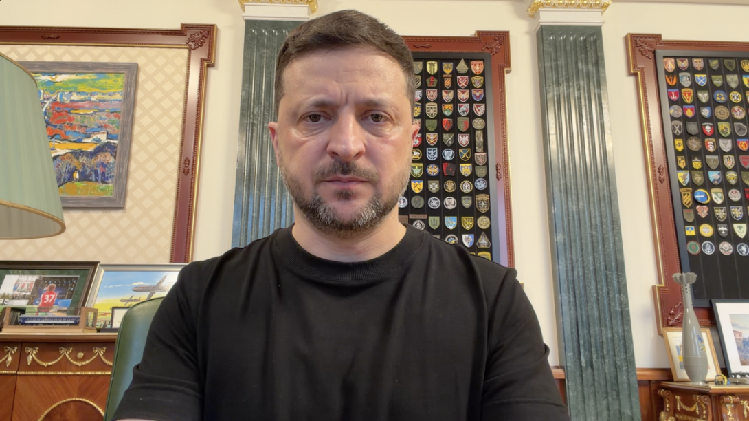 Зараз у них уже значна кількість регіонів у стані банкрутства, і Путін веде до банкрутства Росію – звернення Президента