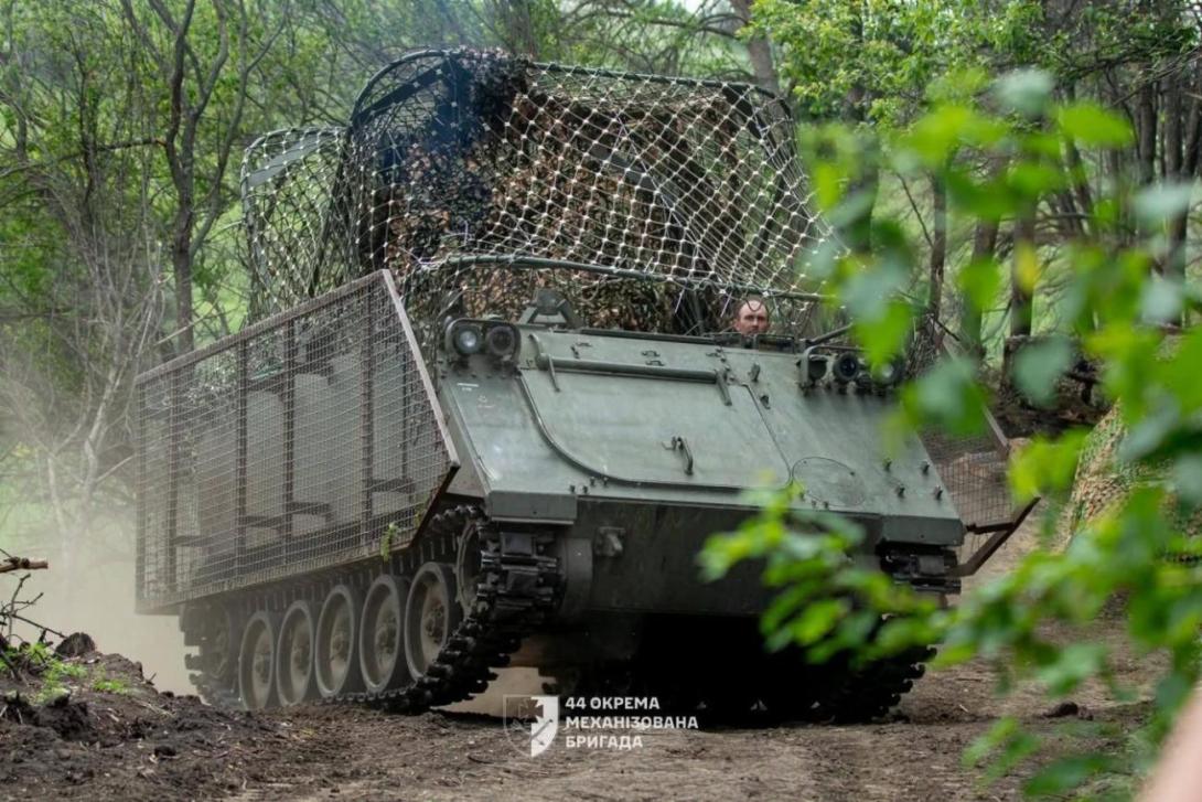 Відсьогодні в "лнр" значно обмежили пасажирські перевезення, у Луганську скаржаться на непрацюючу систему оповіщення, ворог вдарив з реактивної артилерії на Луганщині
