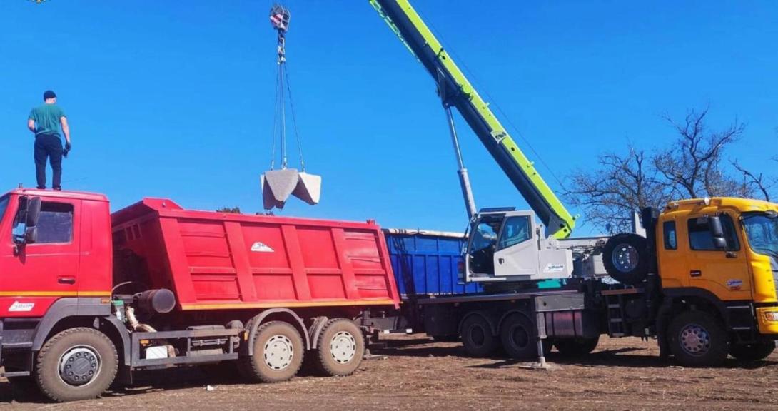 Виконавчим органам сільських, селищних, міських рад надані повноваження відносно підготовки, подання на затвердження та реалізації у період дії воєнного чи надзвичайного стану місцевих програм підтримки сектору безпеки і оборони, посилення обороноздатності держави та сприяння матеріально-технічному забезпеченню Збройних Сил України