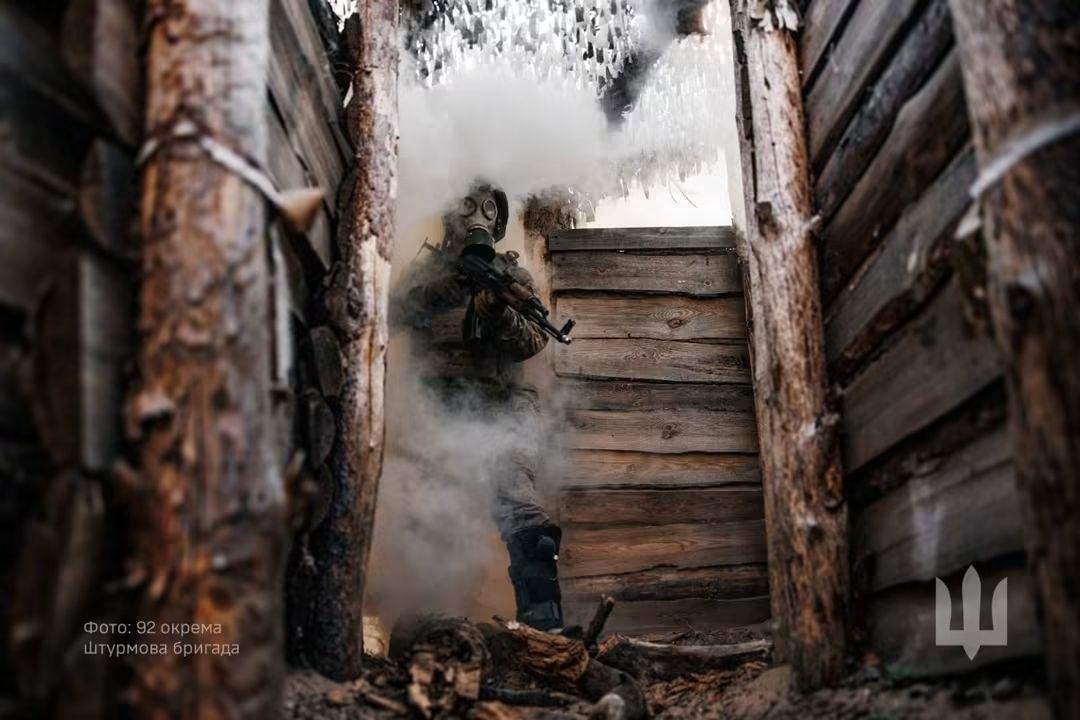 "Задля безпеки" - голосування в окупованих у 2022 році містах та селах Луганщини росіяни проводили 18 днів замість трьох, не можуть стабілізувати напругу - більшість об'єктів водопостачання в "лнр" знеструмлено, на території нашої області ворог активно застосовує fpv-дрони